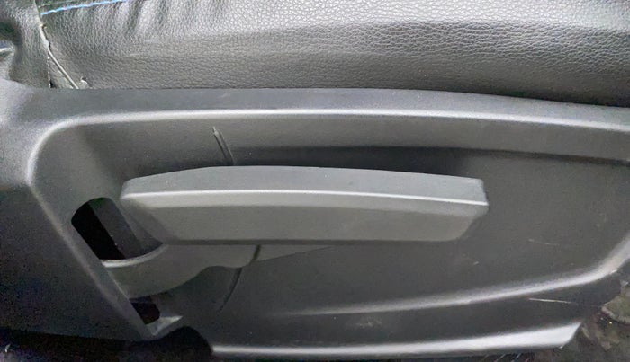 2021 Tata PUNCH CREATIVE AMT 1.2 RTN DUAL TONE, Petrol, Automatic, 17,850 km, Driver Side Adjustment Panel