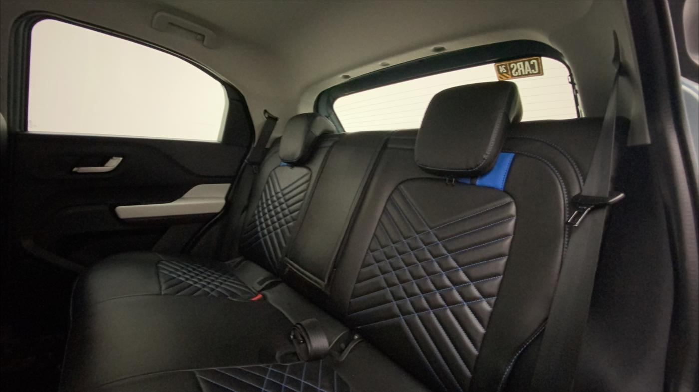 2021 Tata PUNCH CREATIVE AMT 1.2 RTN DUAL TONE, Petrol, Automatic, 17,850 km, Right Side Rear Door Cabin