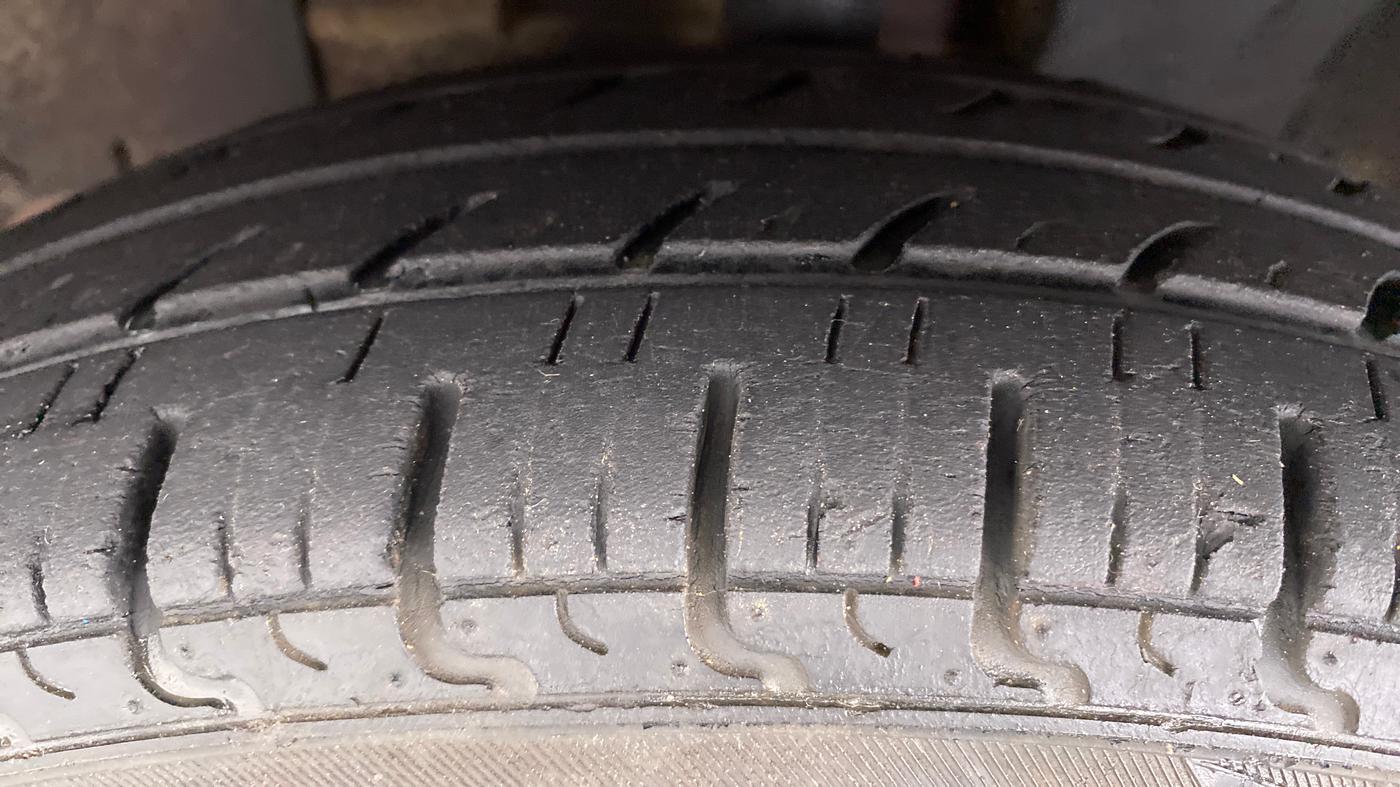 2018 Datsun Redi Go T (O), Petrol, Manual, 20,673 km, Left Front Tyre Tread