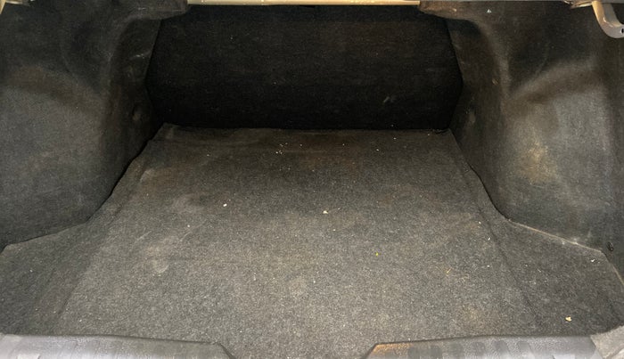 2015 Maruti Ciaz ZXI, Petrol, Manual, 94,892 km, Boot Inside