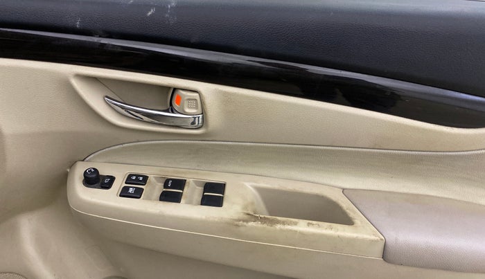 2015 Maruti Ciaz ZXI, Petrol, Manual, 94,892 km, Driver Side Door Panels Control