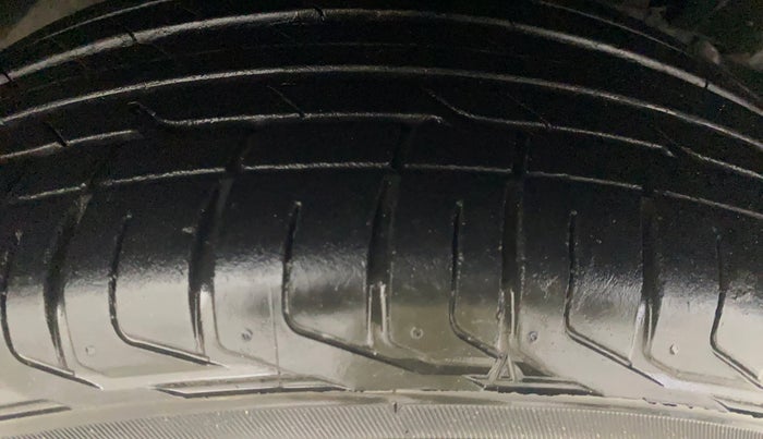 2023 Tata NEXON XM SUNROOF PETROL, Petrol, Manual, 19,528 km, Right Front Tyre Tread