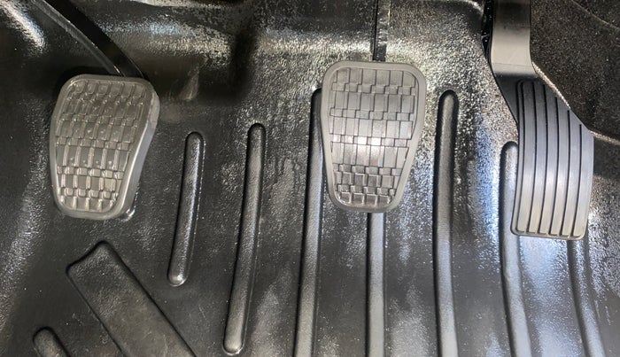 2023 Tata NEXON XM SUNROOF PETROL, Petrol, Manual, 19,528 km, Pedals