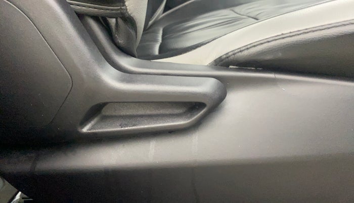 2023 Tata NEXON XM SUNROOF PETROL, Petrol, Manual, 19,528 km, Driver Side Adjustment Panel