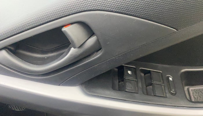 2023 Tata NEXON XM SUNROOF PETROL, Petrol, Manual, 19,528 km, Driver Side Door Panels Control