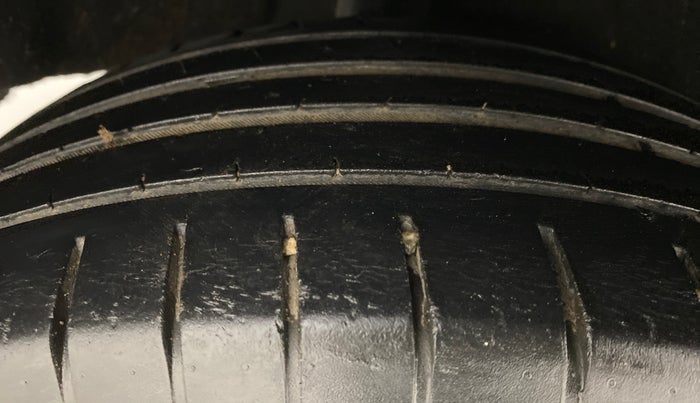 2016 Maruti Baleno ZETA PETROL 1.2, Petrol, Manual, 53,194 km, Right Rear Tyre Tread
