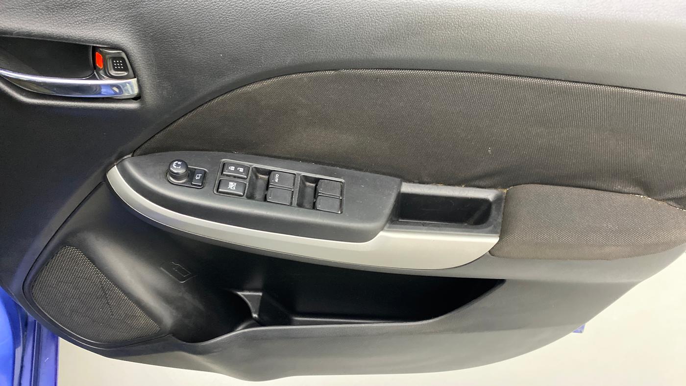 2016 Maruti Baleno ZETA PETROL 1.2, Petrol, Manual, 53,194 km, Driver Side Door Panels Control