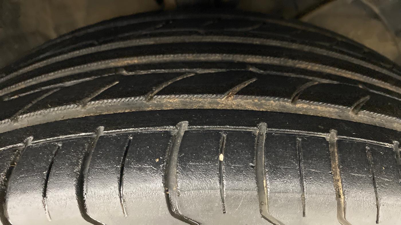 2016 Maruti Baleno ZETA PETROL 1.2, Petrol, Manual, 53,194 km, Right Front Tyre Tread