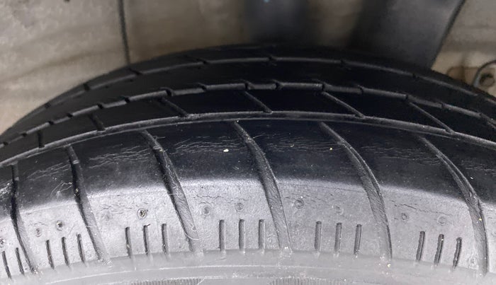 2013 Hyundai Grand i10 ASTA 1.2 VTVT, Petrol, Manual, 55,888 km, Left Rear Tyre Tread