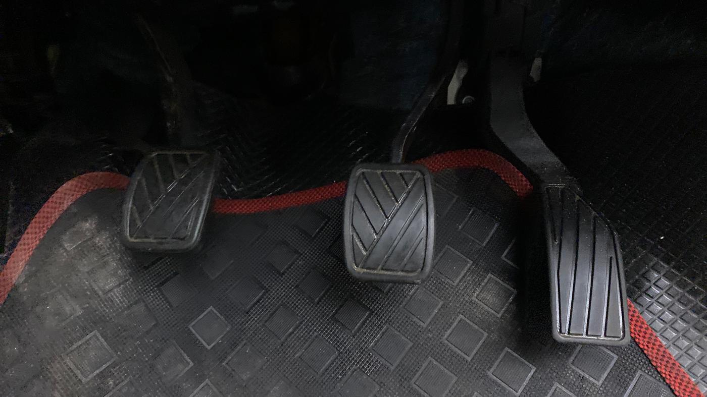 2018 Maruti Vitara Brezza ZDI, Diesel, Manual, 43,750 km, Pedals
