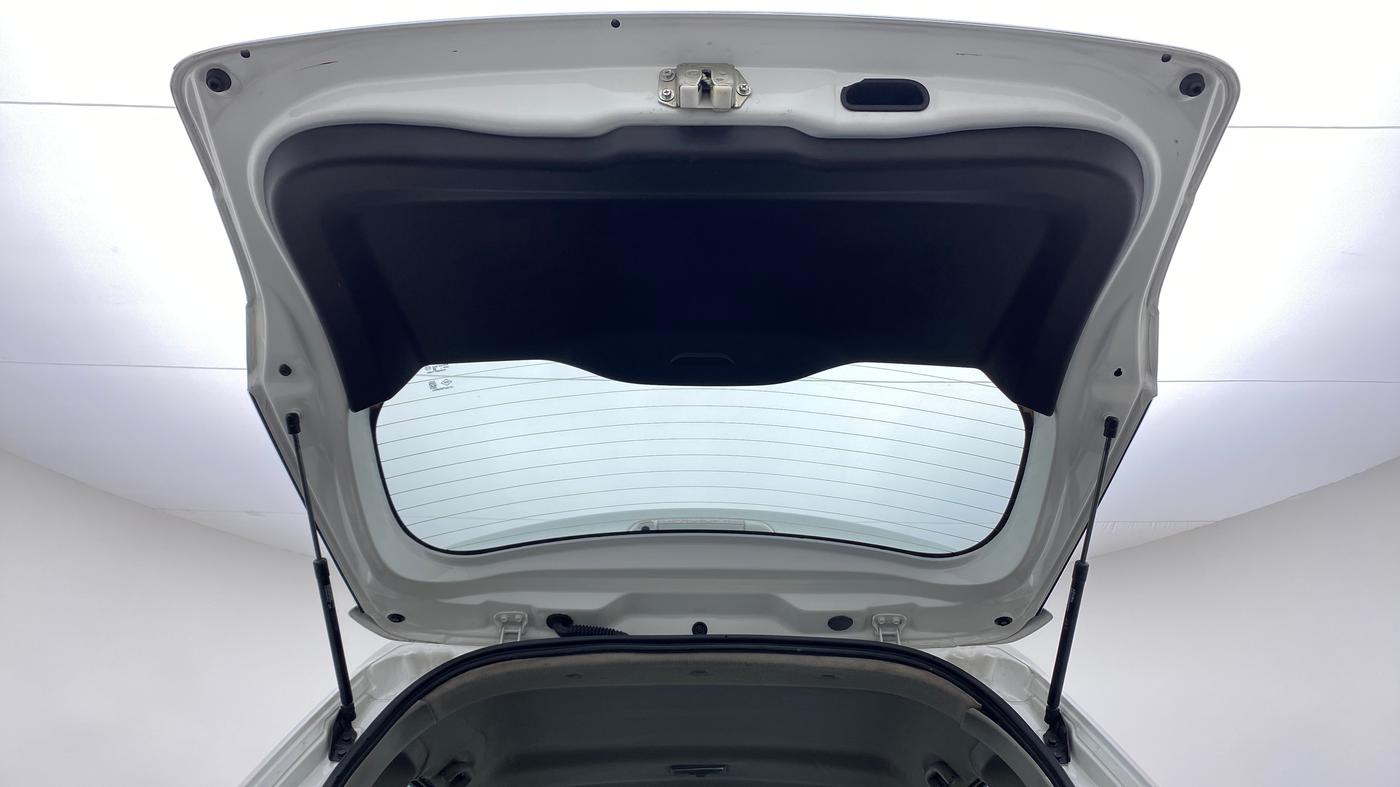2018 Maruti Vitara Brezza ZDI, Diesel, Manual, 43,750 km, Boot Door Open
