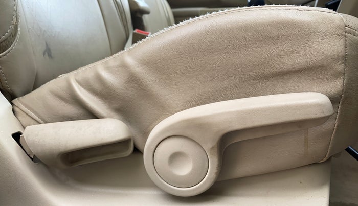 2019 Maruti Ciaz ZETA 1.5 SHVS MT PETROL, Petrol, Manual, 1,12,843 km, Driver Side Adjustment Panel