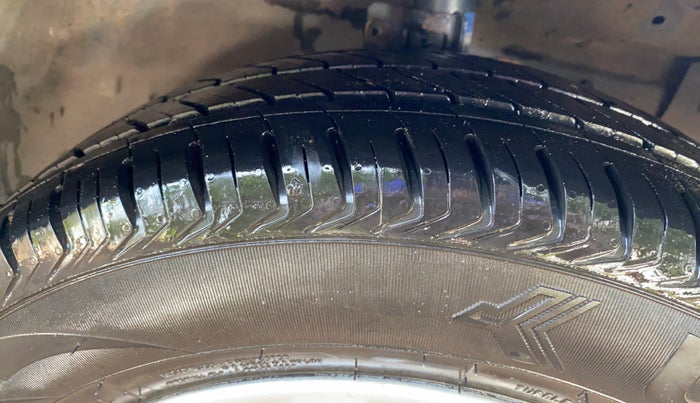 2019 Maruti Ciaz ZETA 1.5 SHVS MT PETROL, Petrol, Manual, 1,12,843 km, Right Front Tyre Tread