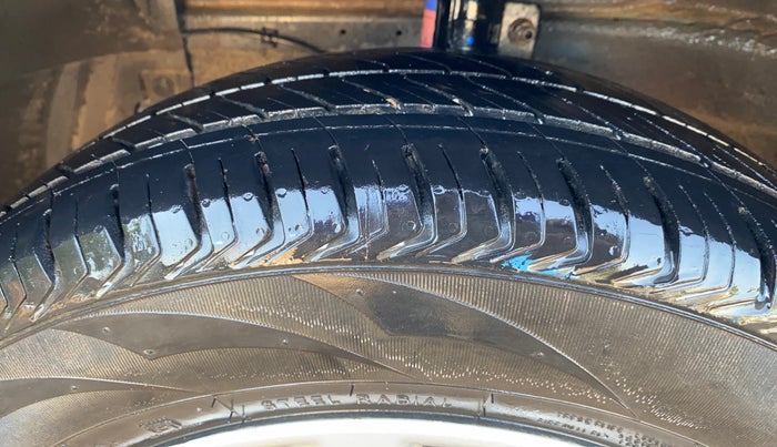 2019 Maruti Ciaz ZETA 1.5 SHVS MT PETROL, Petrol, Manual, 1,12,843 km, Left Front Tyre Tread