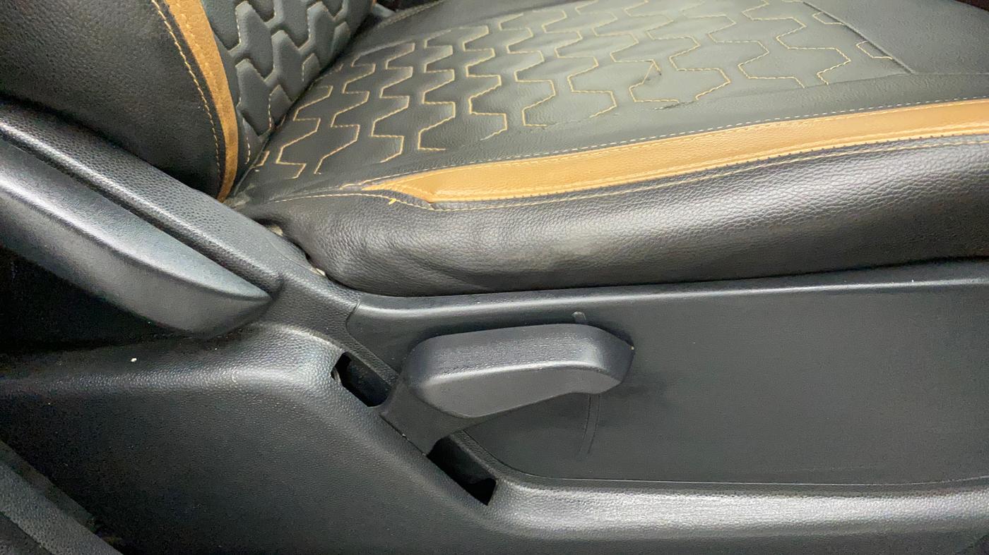 2019 Ford Ecosport TITANIUM 1.5L DIESEL, Diesel, Manual, 55,321 km, Driver Side Adjustment Panel
