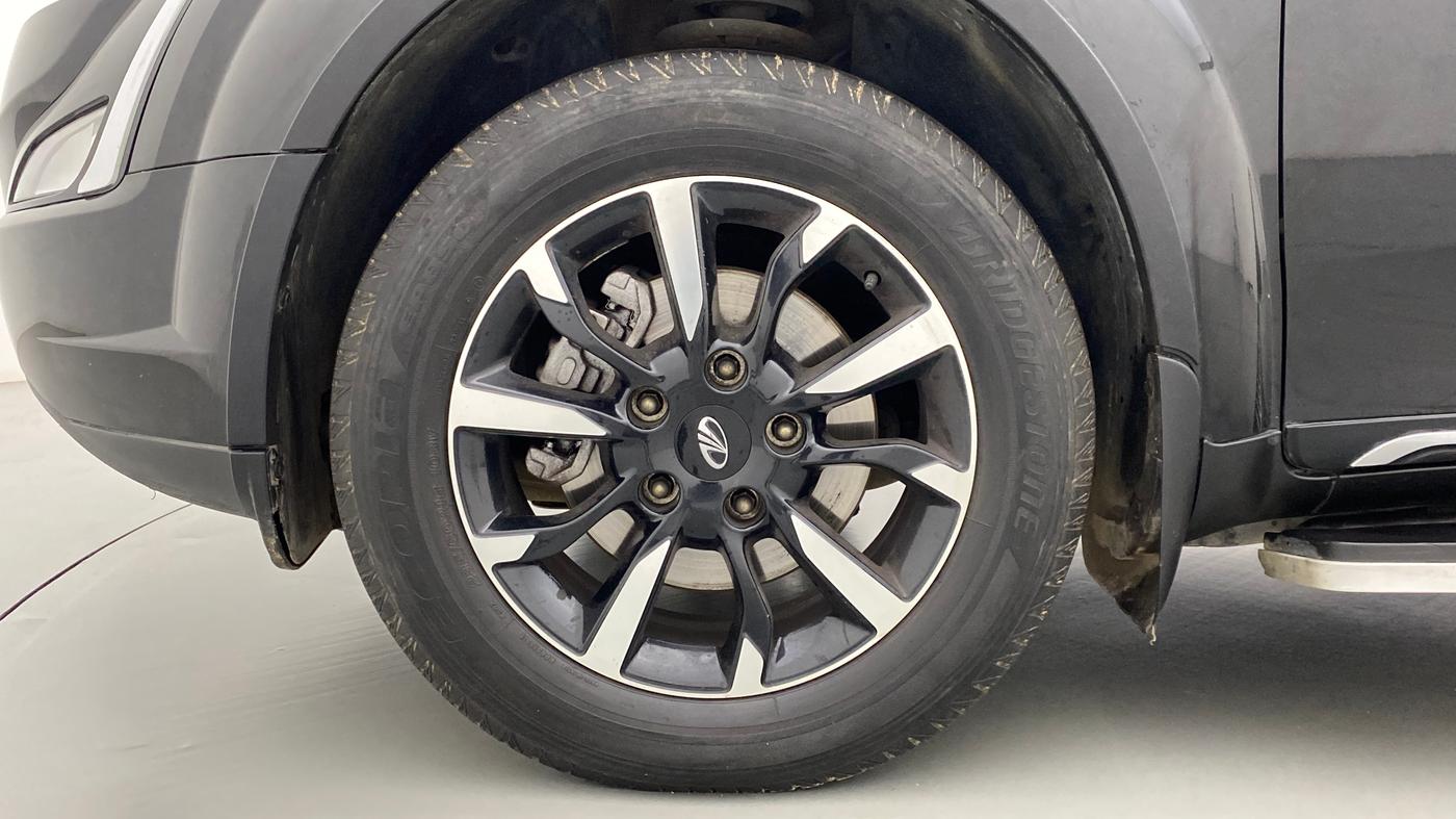 2018 Mahindra XUV500 W11 (O) AT, Diesel, Automatic, 43,514 km, Left Front Wheel
