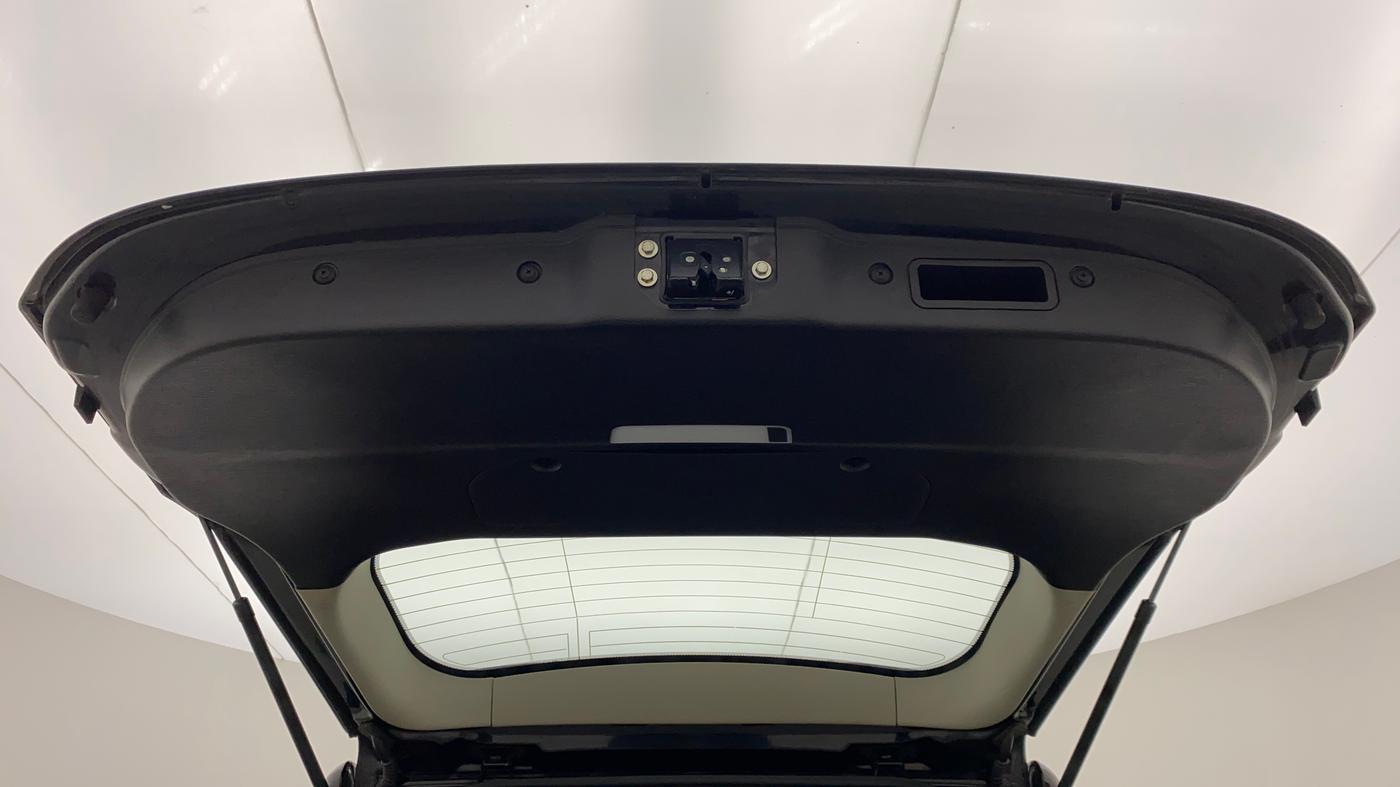 2018 Mahindra XUV500 W11 (O) AT, Diesel, Automatic, 43,514 km, Boot Door Open