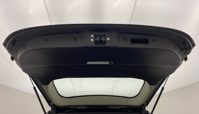 2018 Mahindra XUV500 W11 (O) AT, Diesel, Automatic, 43,514 km, Boot Door Open