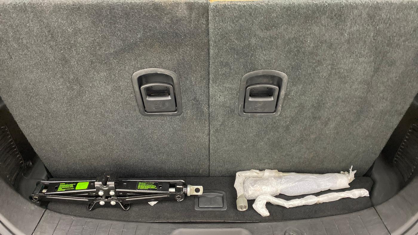 2018 Mahindra XUV500 W11 (O) AT, Diesel, Automatic, 43,514 km, Boot Inside
