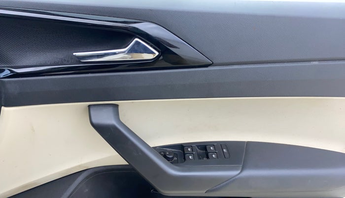 2022 Skoda SLAVIA STYLE 1.0L TSI AT, Petrol, Automatic, 41,072 km, Driver Side Door Panels Control