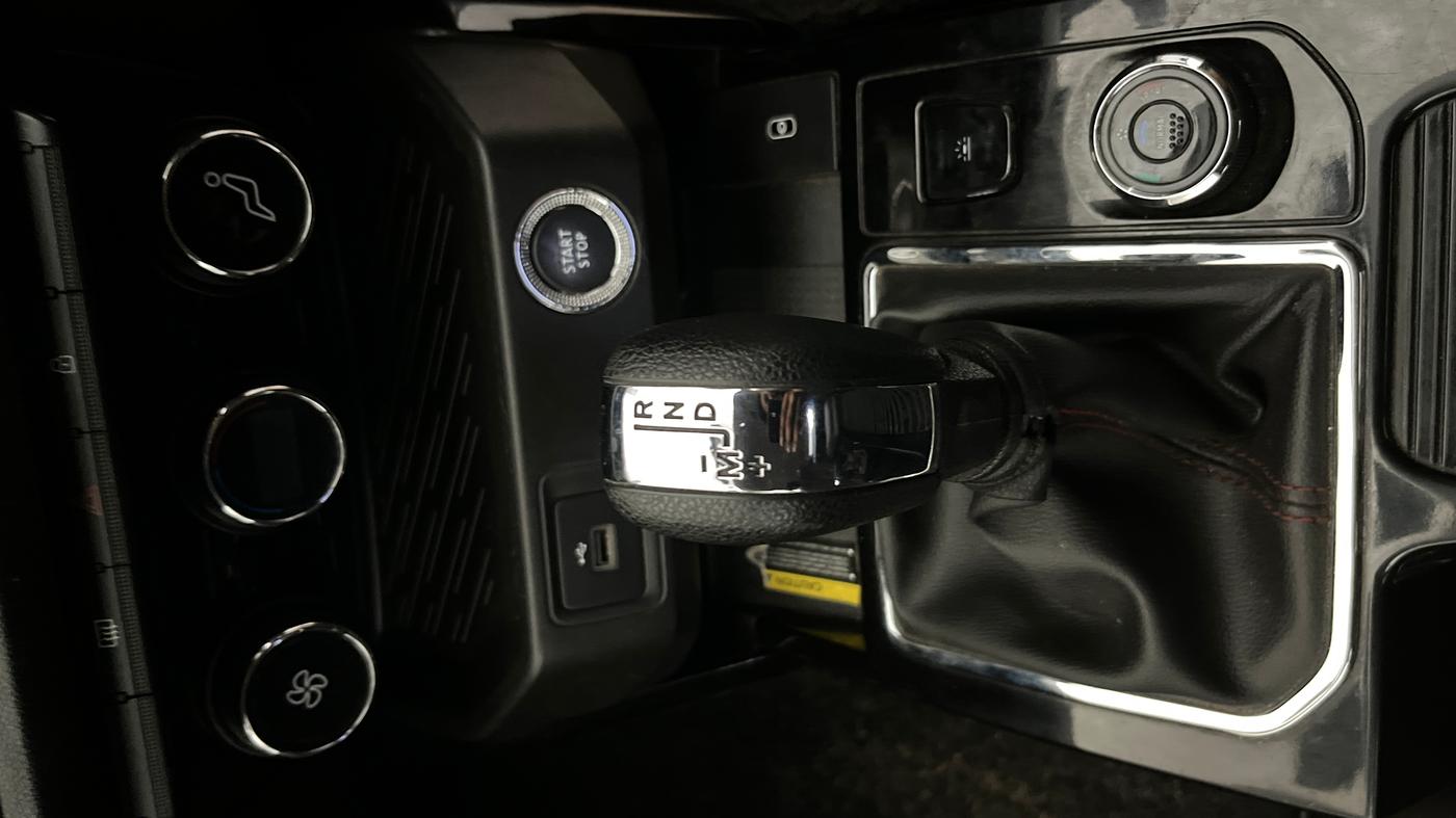 2022 Renault Kiger RXZ AMT, Petrol, Automatic, 50,766 km, Gear Lever