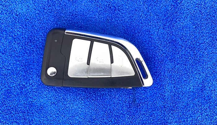 2021 Maruti Swift LXI, Petrol, Manual, 44,611 km, Key Close Up