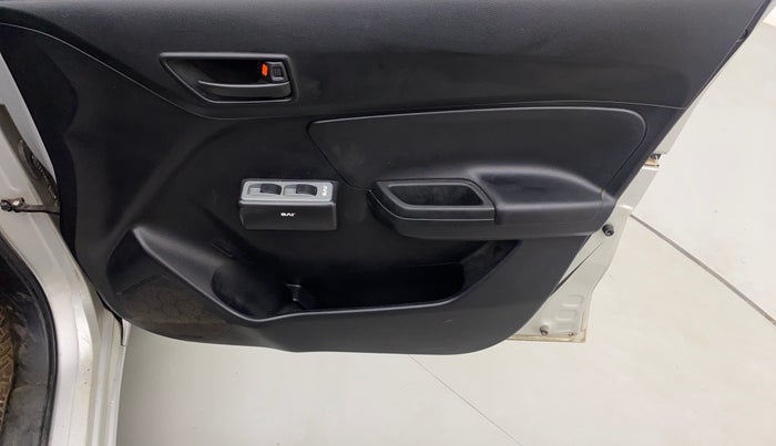 2021 Maruti Swift LXI, Petrol, Manual, 44,611 km, Driver Side Door Panels Control