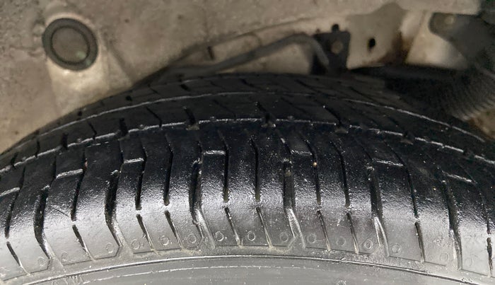 2010 Hyundai Santro Xing GLS, Petrol, Manual, 95,627 km, Left Rear Tyre Tread
