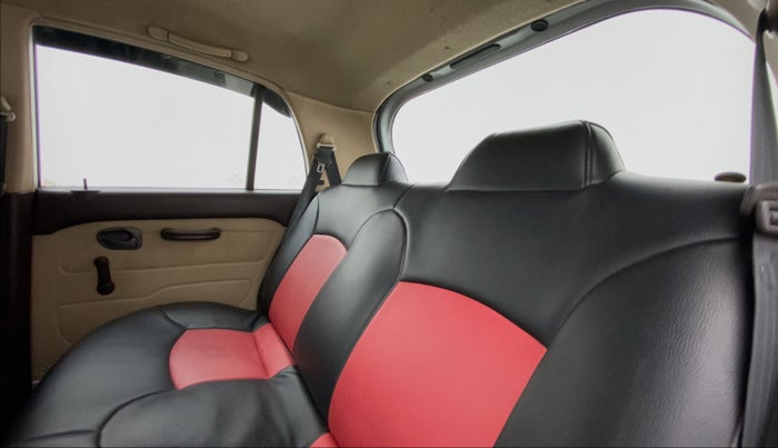 2010 Hyundai Santro Xing GLS, Petrol, Manual, 95,627 km, Right Side Rear Door Cabin