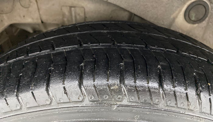 2010 Hyundai Santro Xing GLS, Petrol, Manual, 95,627 km, Right Rear Tyre Tread