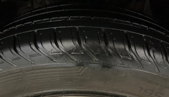 2022 Tata NEXON XM SUNROOF PETROL, Petrol, Manual, 37,635 km, Left Front Tyre Tread