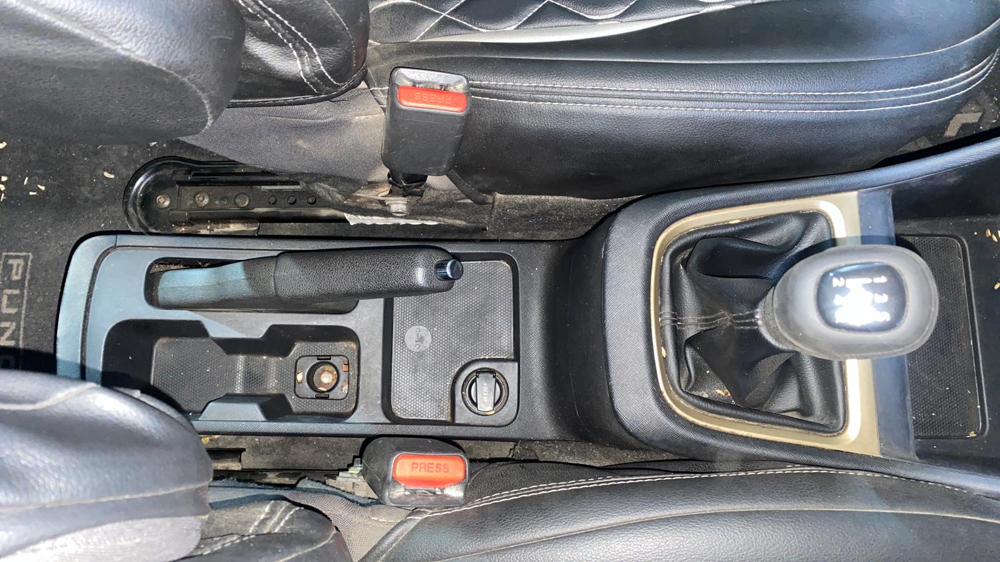 2023 Tata PUNCH ACCOMPLISHED DAZZLE SUNROOF CNG MT, CNG, Manual, 92,545 km, Gear Lever