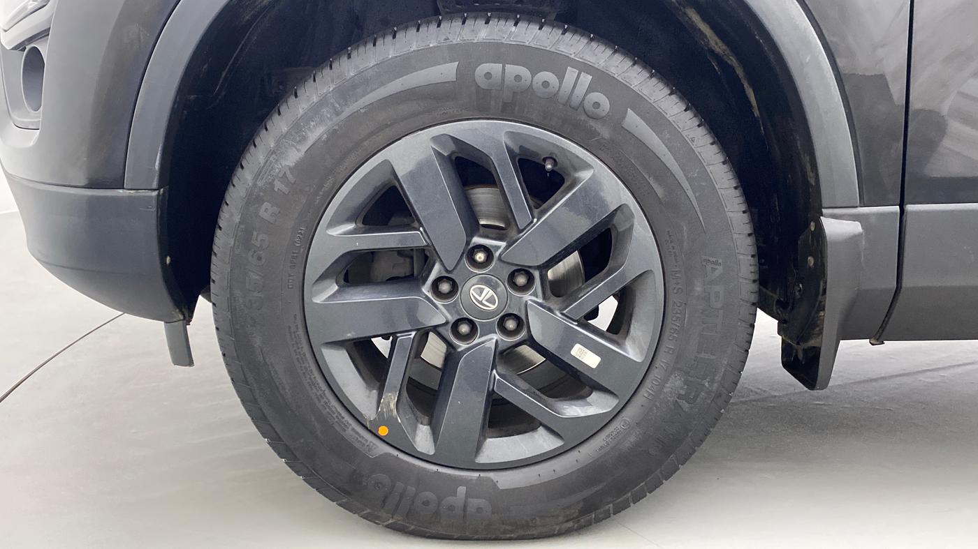 2021 Tata Harrier XZA+ DARK EDITION, Diesel, Automatic, 31,165 km, Left Front Wheel