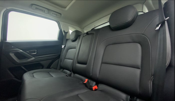 2021 Tata Harrier XZA+ DARK EDITION, Diesel, Automatic, 31,165 km, Right Side Rear Door Cabin