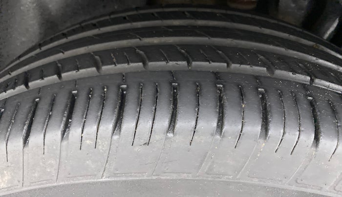 2021 Tata Harrier XZA+ DARK EDITION, Diesel, Automatic, 31,165 km, Right Rear Tyre Tread