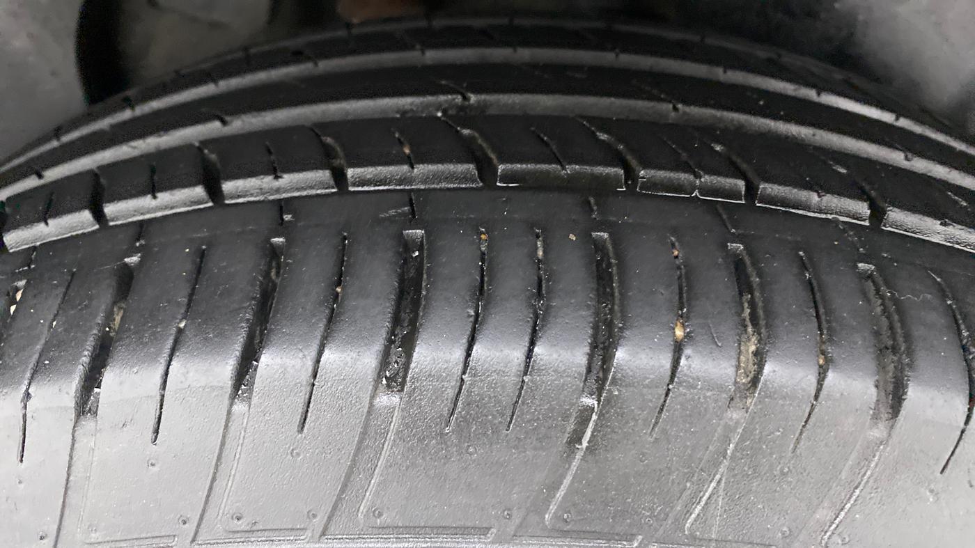 2021 Tata Harrier XZA+ DARK EDITION, Diesel, Automatic, 31,165 km, Left Rear Tyre Tread