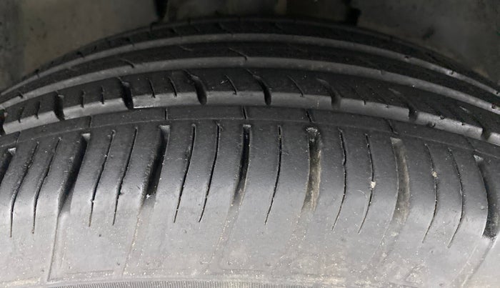 2021 Tata Harrier XZA+ DARK EDITION, Diesel, Automatic, 31,165 km, Right Front Tyre Tread