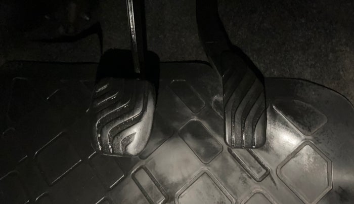 2018 Datsun Redi Go T, Petrol, Manual, 50,949 km, Pedals