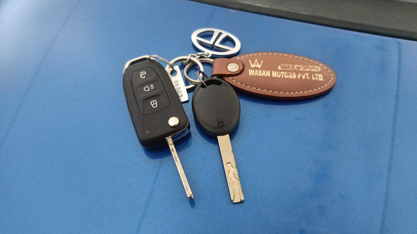 2024 Tata Tiago  XZA Plus (O), Petrol, Automatic, 6,613 km, Key Close Up