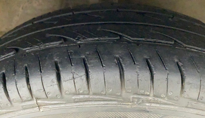2018 Maruti Alto 800 LXI, Petrol, Manual, 25,872 km, Right Front Tyre Tread