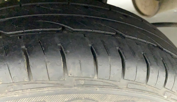 2018 Maruti Alto 800 LXI, Petrol, Manual, 25,872 km, Right Rear Tyre Tread