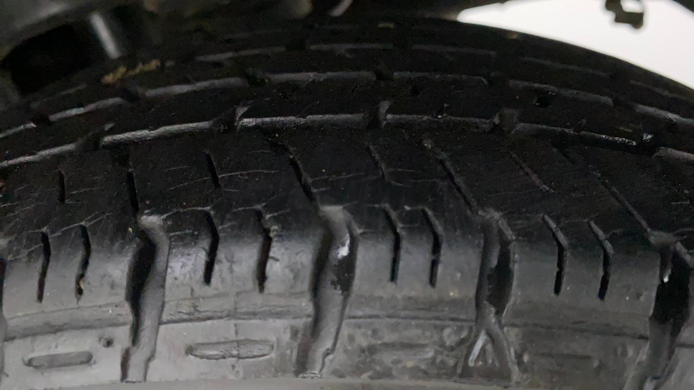 2017 Maruti Alto K10 VXI, Petrol, Manual, 22,949 km, Left Rear Tyre Tread