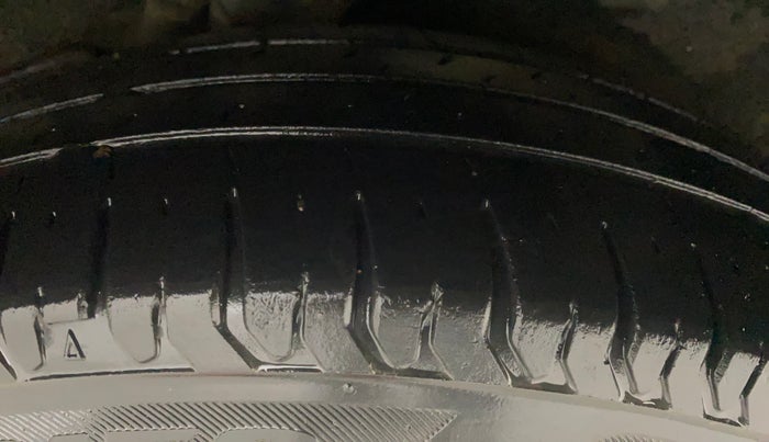 2013 Hyundai i10 MAGNA 1.2, Petrol, Manual, 69,772 km, Left Rear Tyre Tread