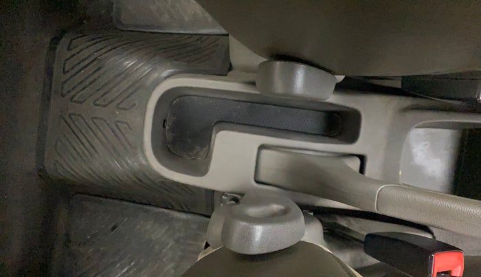 2013 Hyundai i10 MAGNA 1.2, Petrol, Manual, 69,772 km, Driver Side Adjustment Panel