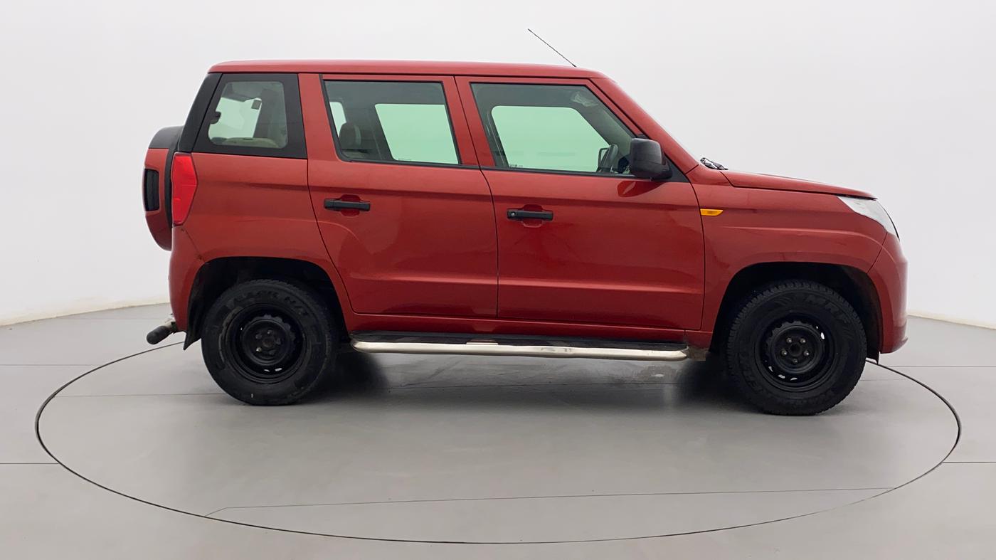 2017 Mahindra TUV300 T4 PLUS, Diesel, Manual, 58,142 km, Right Side View