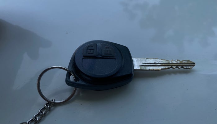 2017 Maruti Wagon R 1.0 VXI AMT, Petrol, Automatic, 65,211 km, Key Close Up