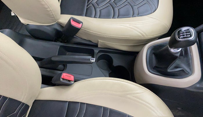 2016 Hyundai Xcent SX 1.2, Petrol, Manual, 37,680 km, Gear Lever