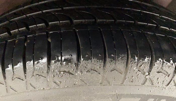 2016 Hyundai Xcent SX 1.2, Petrol, Manual, 37,680 km, Left Rear Tyre Tread