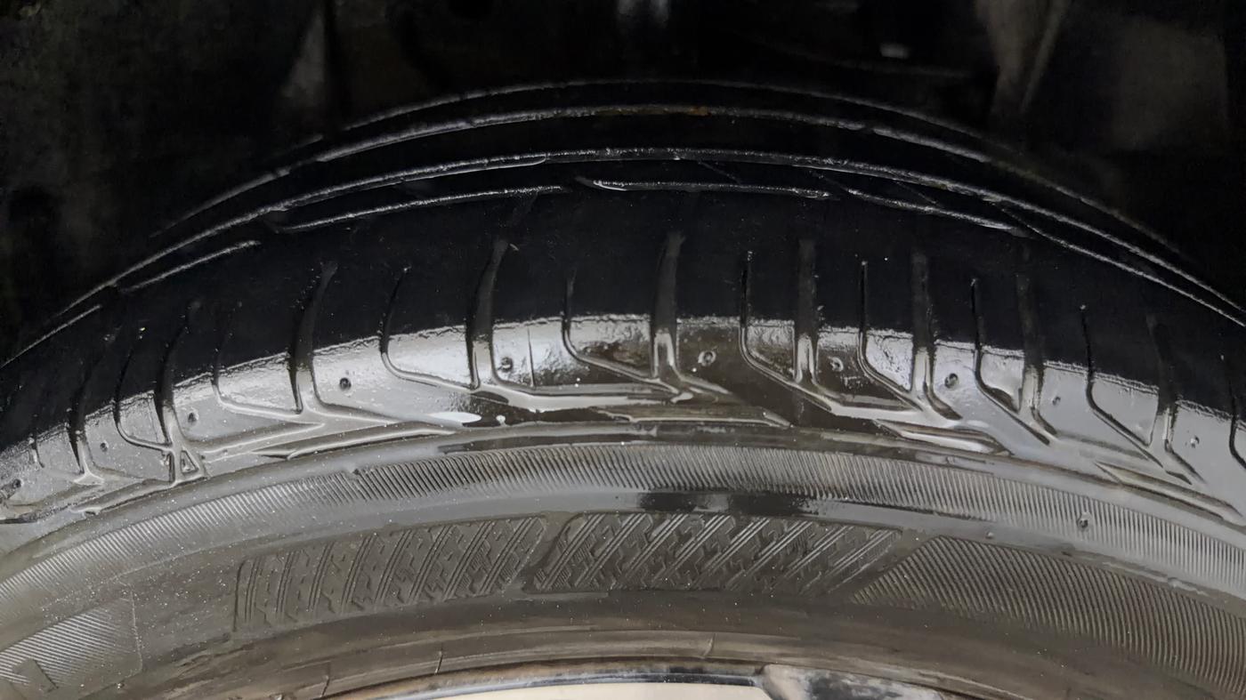 2022 Tata NEXON XZA PLUS (L), Petrol, Automatic, 51,883 km, Right Front Tyre Tread
