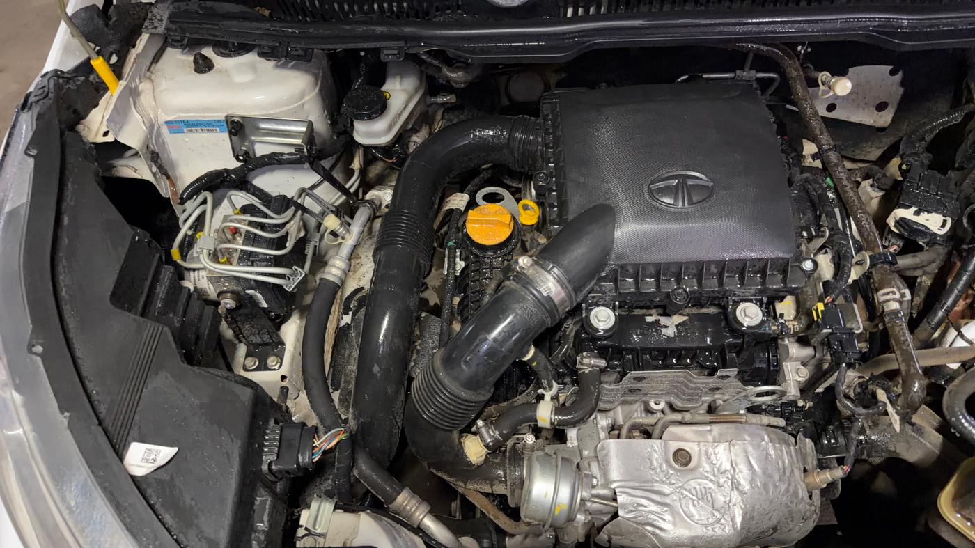 2022 Tata NEXON XZA PLUS (L), Petrol, Automatic, 51,883 km, Engine View - Right
